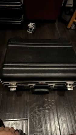 Skb instrument case