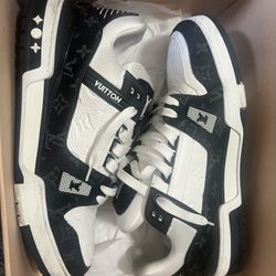 Louie Vuitton 