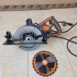 RIDGID corded 15 Amp 7-1/4in. Rear Handle Wormdrive Circular Saw
