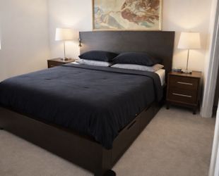 🔥 Modern Queen Storage Bed – Solid Wood w/ Drawers (Living Spaces $1,200+)