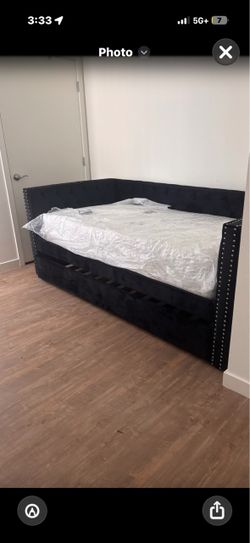Black twin day bed