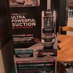 Shark Stratos Aspiradora Vertical,