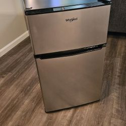 Whirlpool Mini Fridge