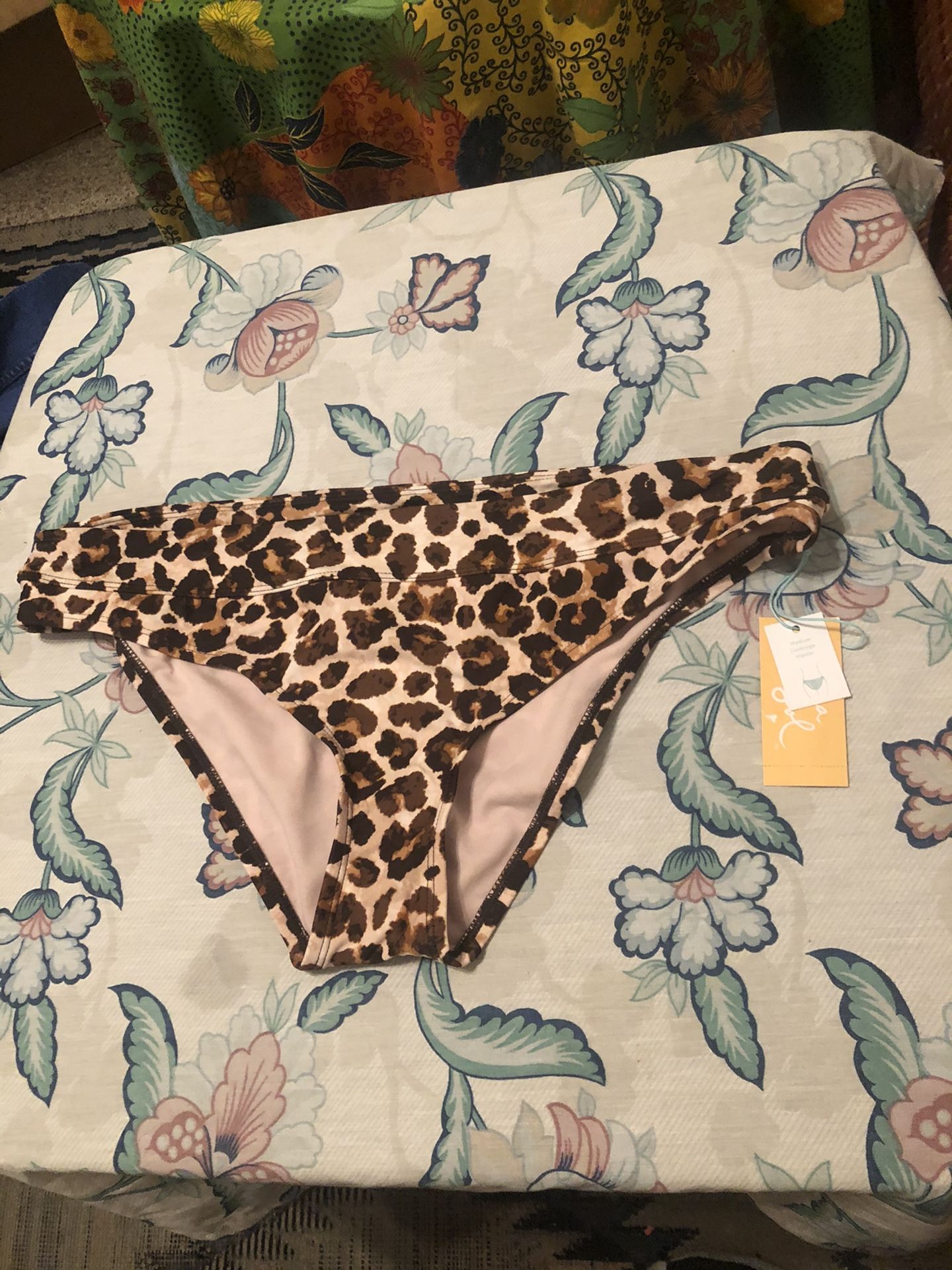Women's hipster coverage bikini bottom