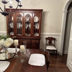 Solid Wood Hutch With Glass Shelves, And Lighting