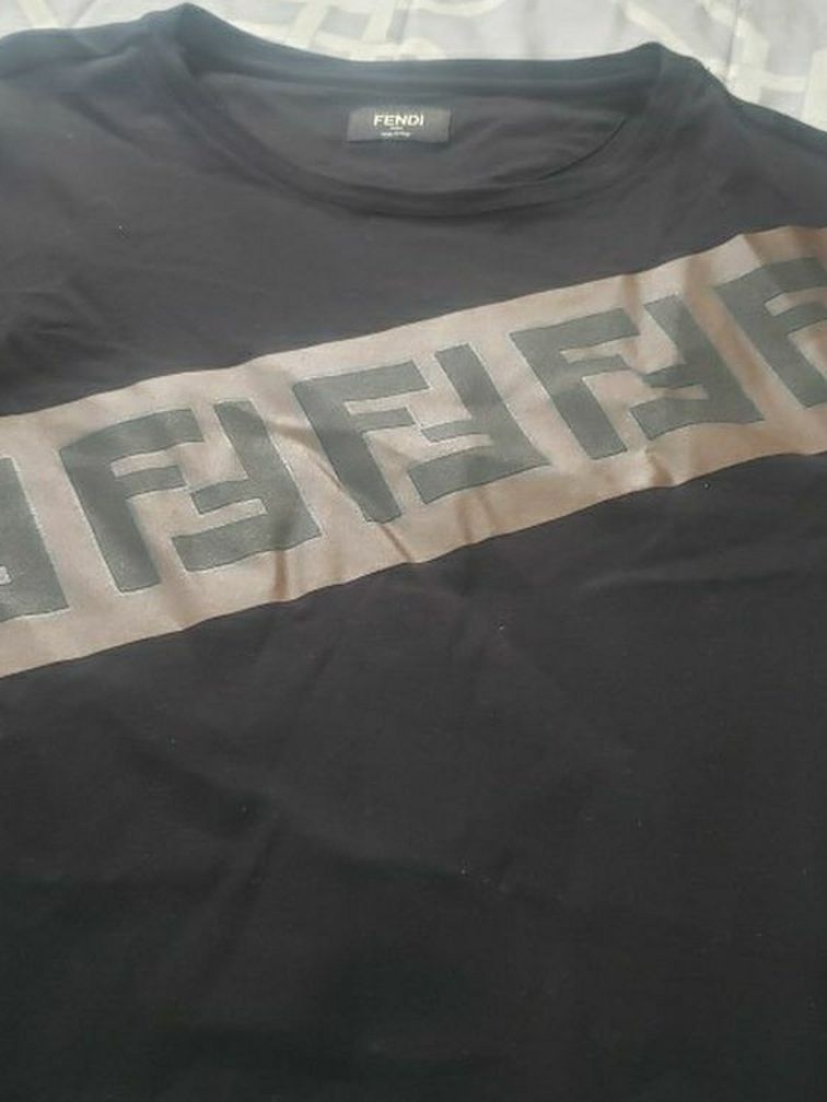 Fendi T Shirt Authentic 100% Large