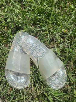Karl Lagerfeld Tayla Size 9 Jelly Slides  Transparent jelly slides in US women's size 9M. These sandals are made of all man-made synthetic materials w