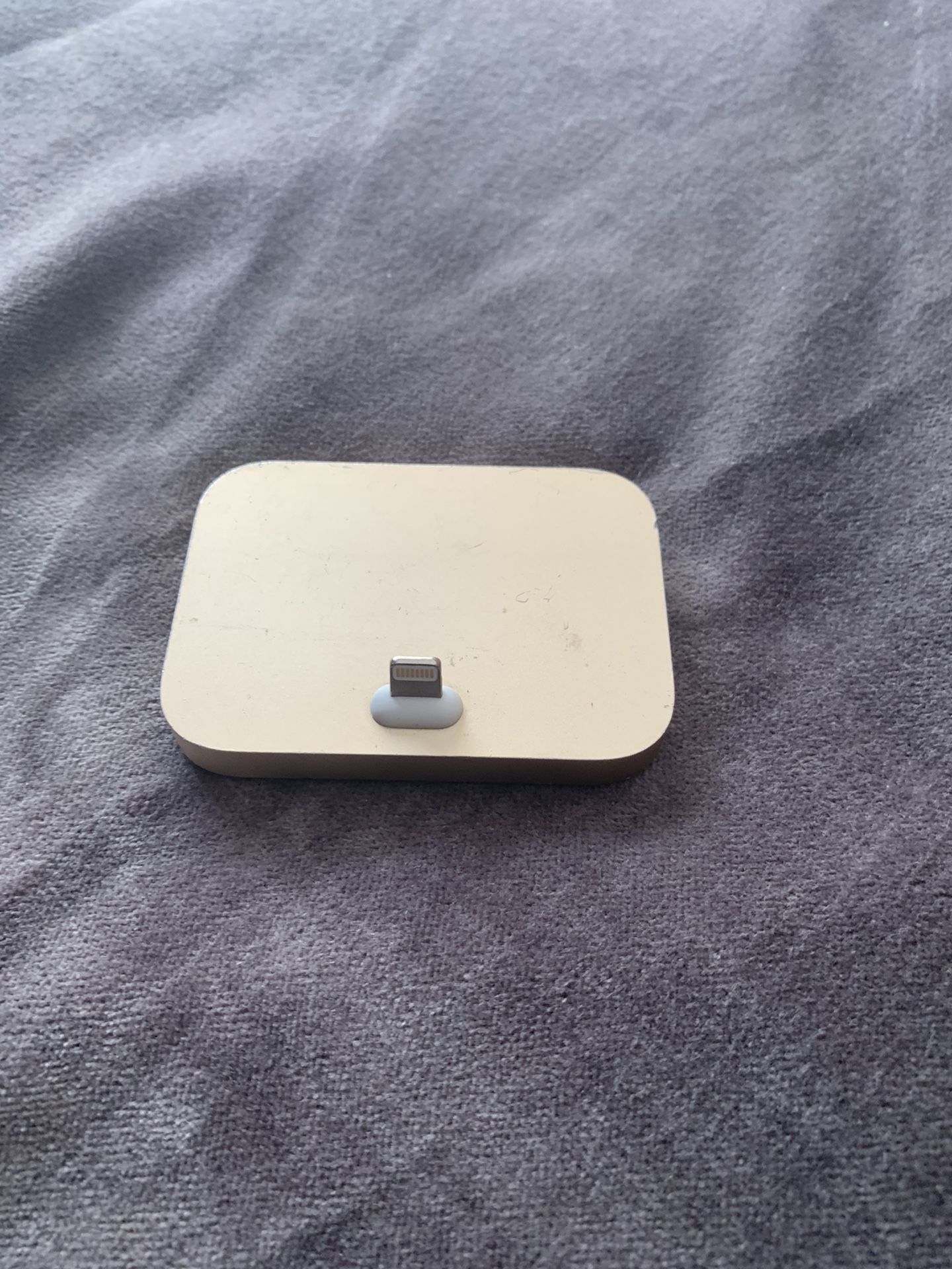 Apple Dock Stand