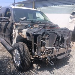 2011 Chevy 2500  Parts