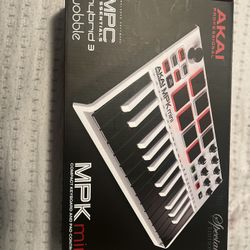 Akai MPK Mini 