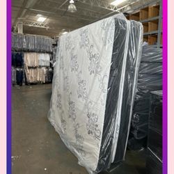 King size mattress / Colchon