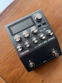 Boss Guitar Pedal IR 200 Impulse Response Amplifier Cabinet and Microphone Emulator Guitar Effect Pedal