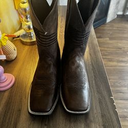 Ariat boots size 11 men’s