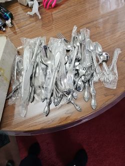 Oneida WmRogers-Deluxe Stainless Steel  Flatware Lot