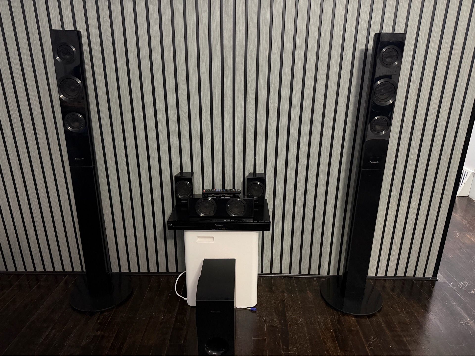 Panasonic 5.1 3D Blu-ray Home Theater System with Tower Speakers