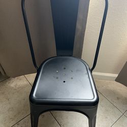 Chair. Metal. Used. Excellent Condition. 