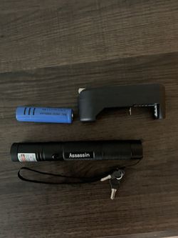 Very Powerful Burning Green Laser Pointer with battery, charger, and safety keys feature