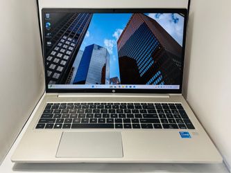 HP ProBook 450 G8 15.6” I5-1135G7 2.40Ghz 8GB 256GB SSD Windows 11 PRO