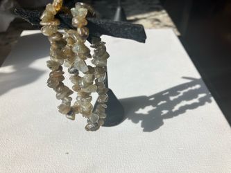 Natural Stone Chip Quartz-Stone Bead Bracelet