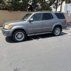 2004 Toyota Sequoia