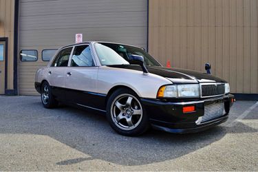 JDM 2000 Nissan Crew HK30 ( RB25DET)