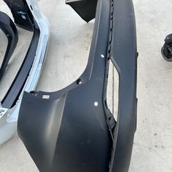 Toyota venza 2021 and 2022 and 2023 and 2024 rear bumper   