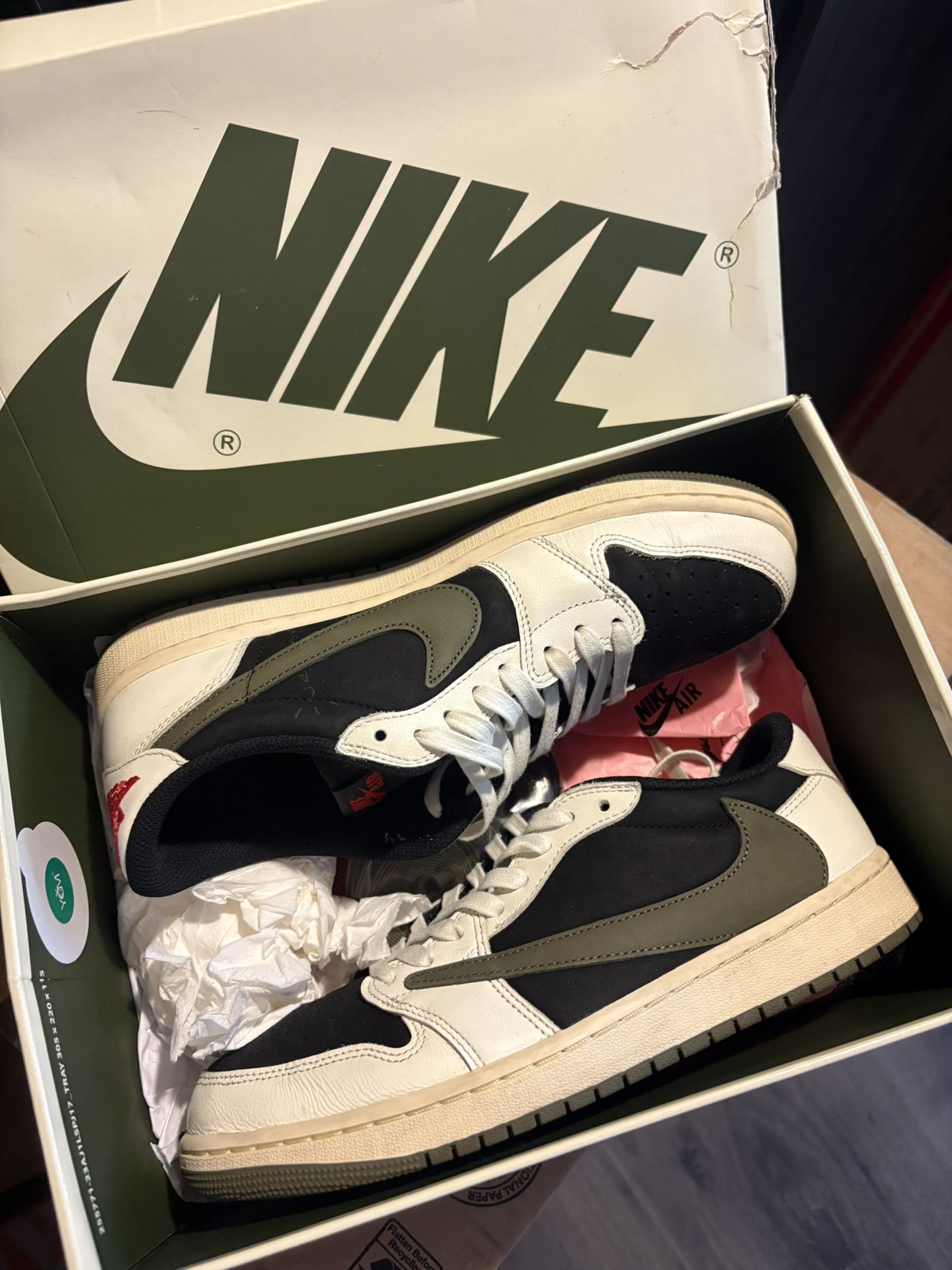 Jordan 1 Low Travis Scott Olive