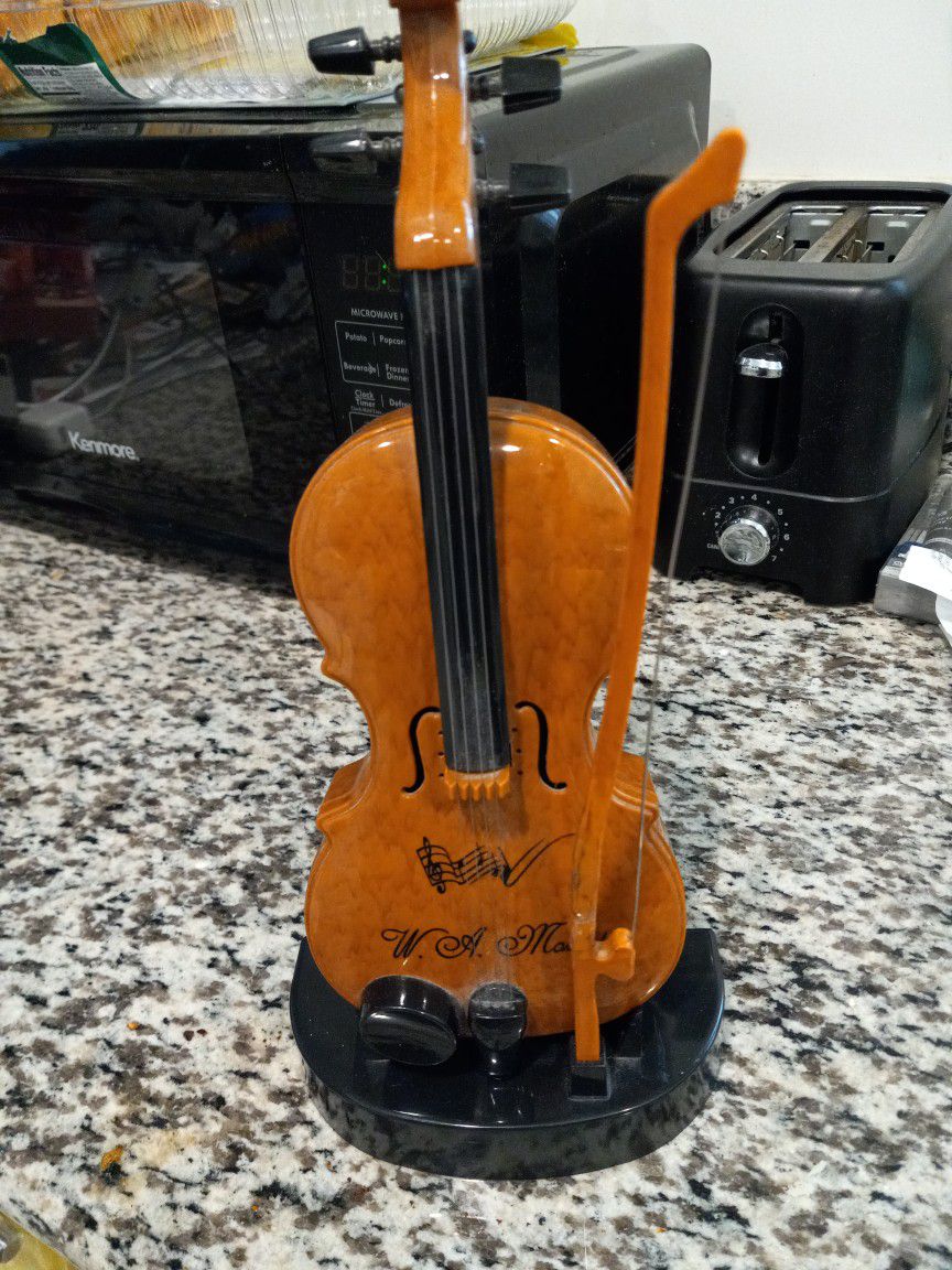 Musical  Violin With Stand 