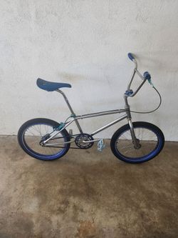 Predator 84 Bmx  Silver Frame Blue Rims