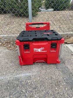 Milwaukee pack out