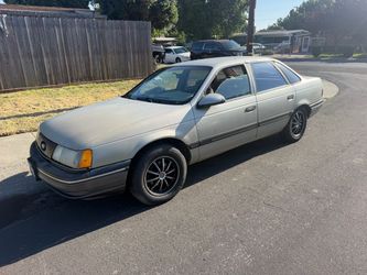 1990 Ford Taurus