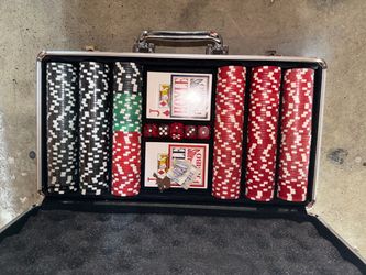 Poker set 300 chip set aluminum in open box