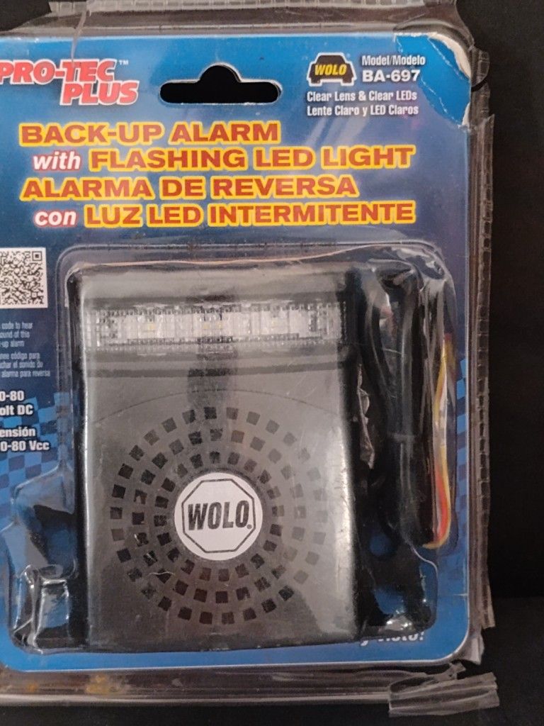 Back Up Siren And Flashing Light