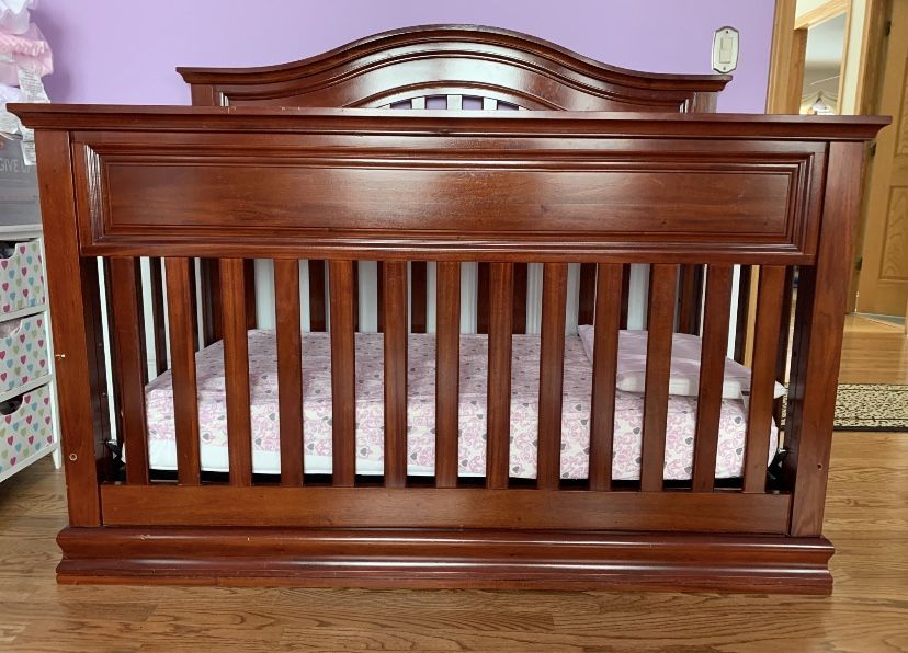 Cherry Wood Baby Crib Converts In Twin Bed - Complete Of Conversion Rails + Has A Side Door Open Rail - Boy Or Girl - Excellent Condition 