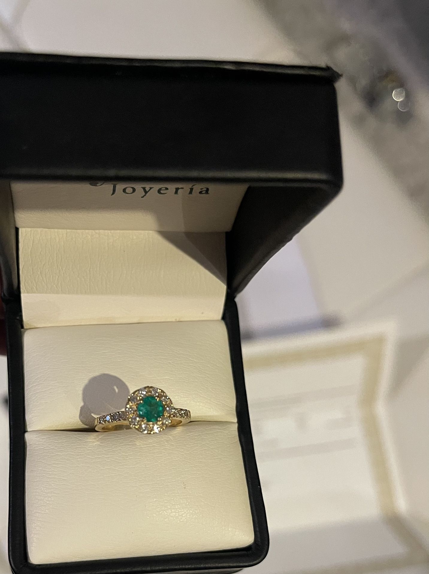 SIZE 6-6.75 18K YELLOW GOLD HALO RING — NATURAL EMERALD + DIAMONDS