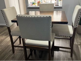 Dining set with 4 chairs