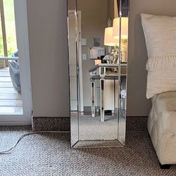 Decorative mirror