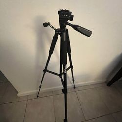 50” Black Tripod For Photography 