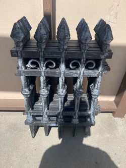 Halloween prop gates