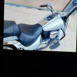 Suzuki Intruder Vl 1500