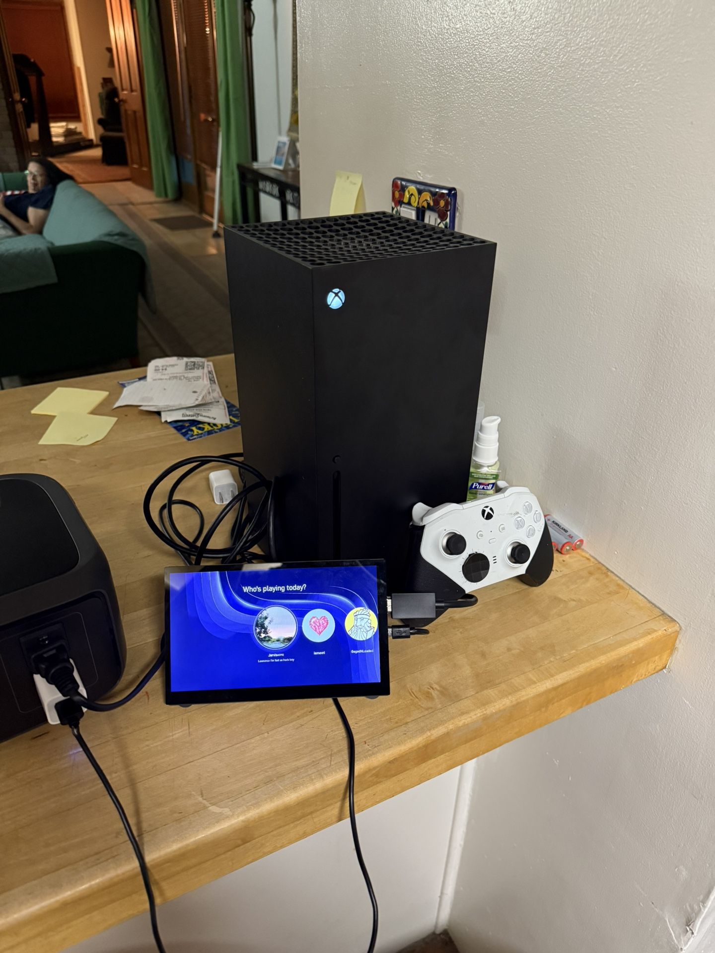 Xbox Series X And Elite Controller