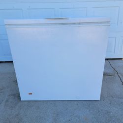Frigidaire Chest Freezer