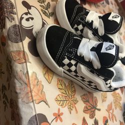 Toddler vans 7.5