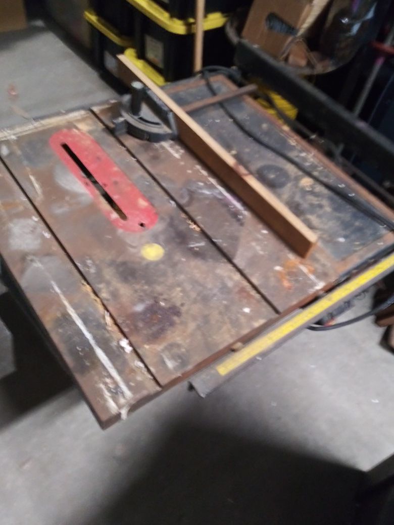 Craftman's 10" table saw and stand.