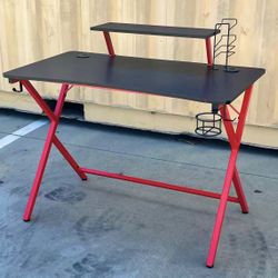 New In Box 44x24x30 Inch Tall Heavy Duty Gaming Gamer Office Computer Game Desk Table Carbon Fiber Pattern Tabletop Furniture 