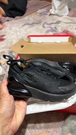 Kids Nike’s 270 size 12c