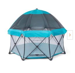 Play yard with canopy