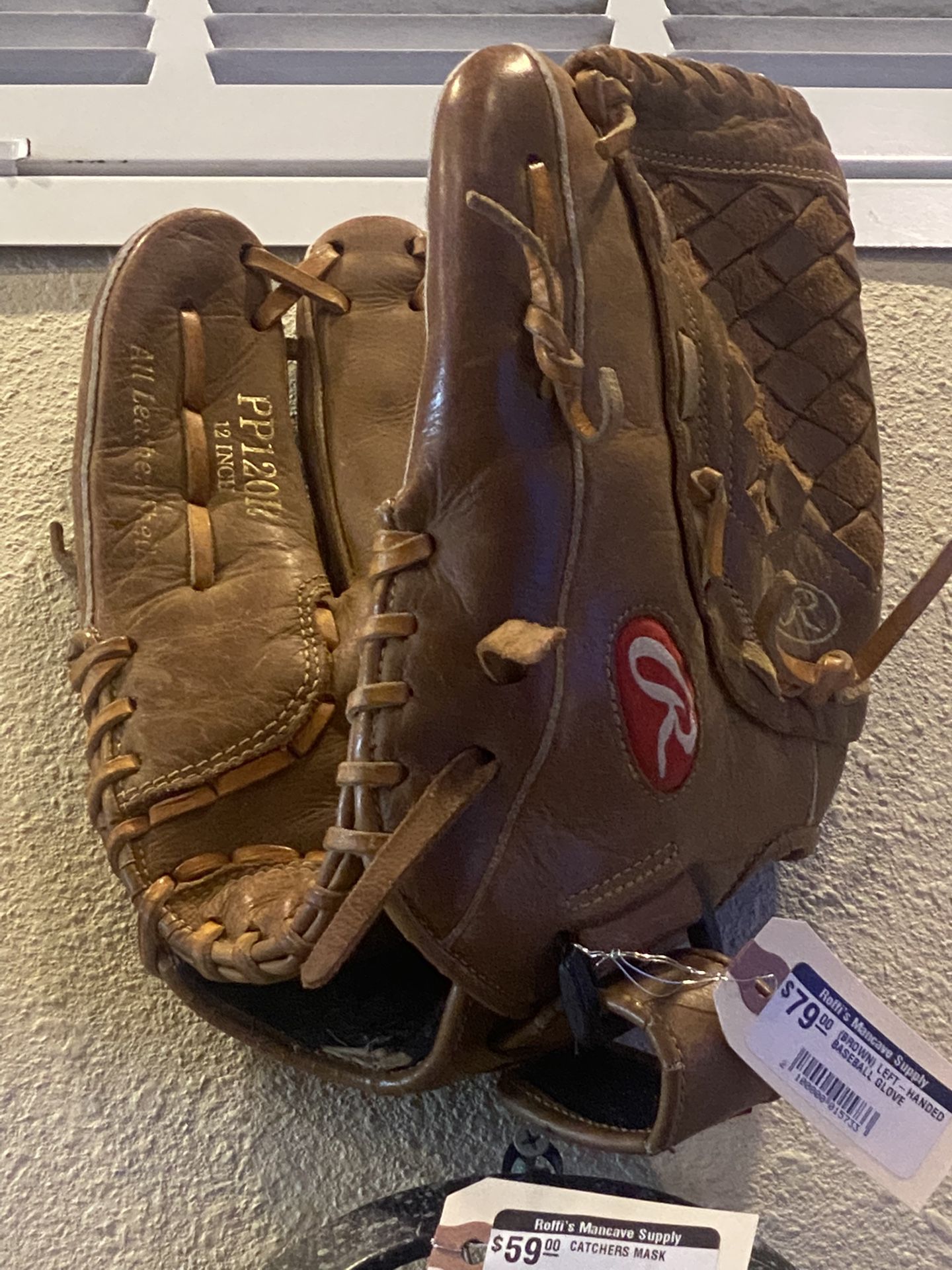 Rawlings Brown Left-handed Baseball Glove 