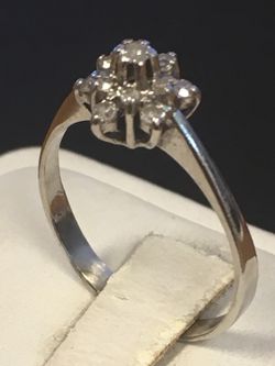 White gold diamond ring