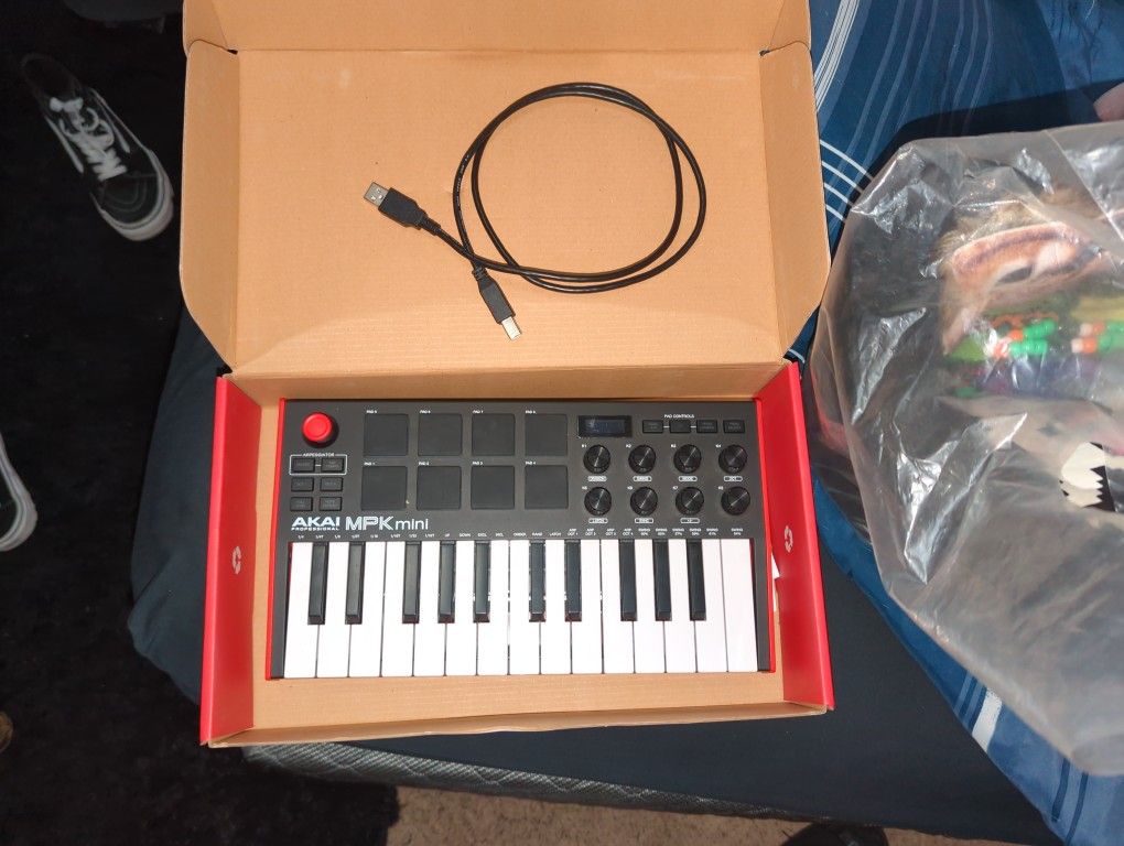 Barely Used MPK Mini 
